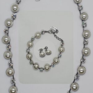 set - white pearls